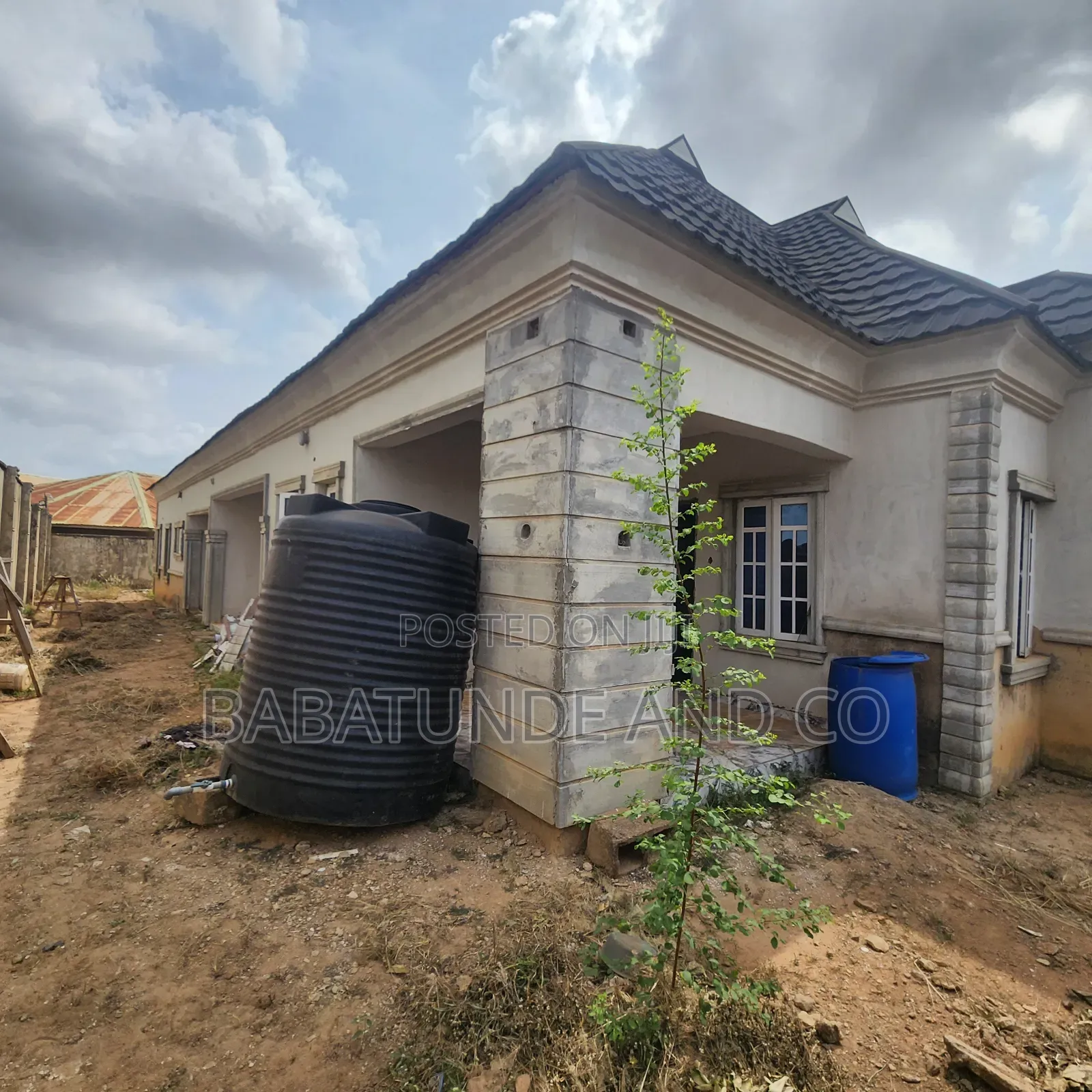 4bdrm Block of Flats in Akala Express for sale in Akala Express