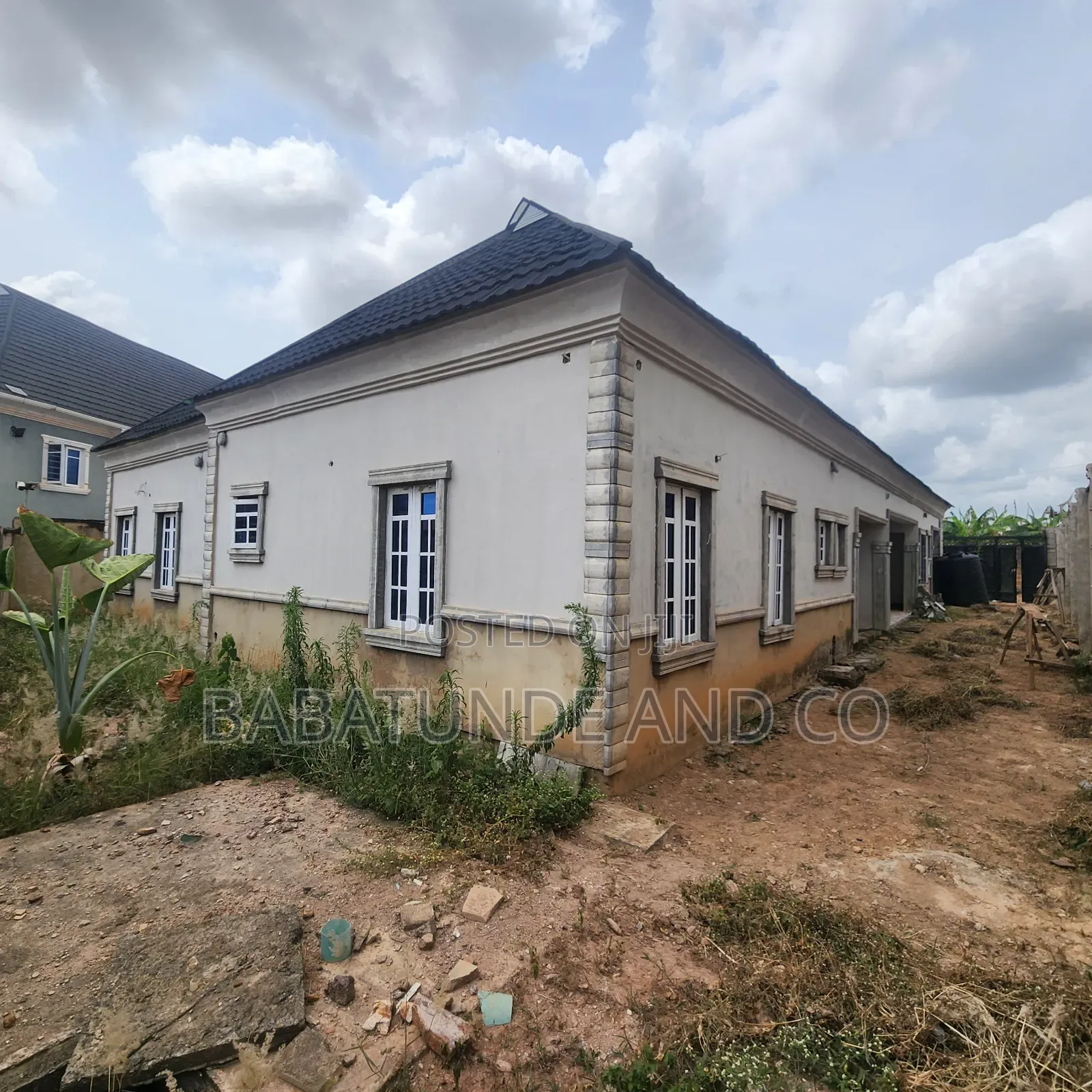 4bdrm Block of Flats in Akala Express for sale in Akala Express