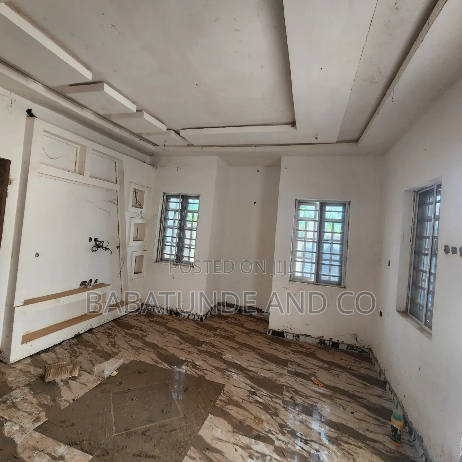 4bdrm Block of Flats in Akala Express for sale in Akala Express
