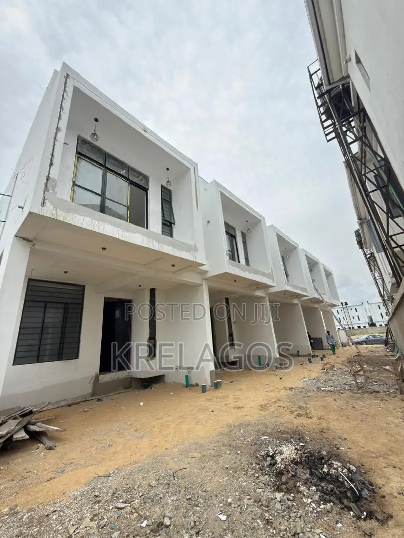 3bdrm Duplex in Orchid, Chevron for sale in Chevron