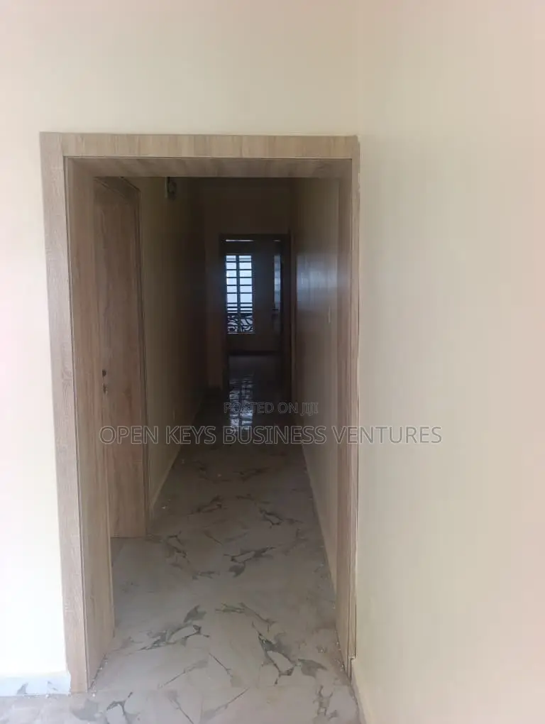 2bdrm Apartment in Adeosun Est, Akobo for rent in Akobo