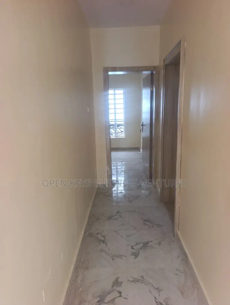 2bdrm Apartment in Adeosun Est, Akobo for rent in Akobo