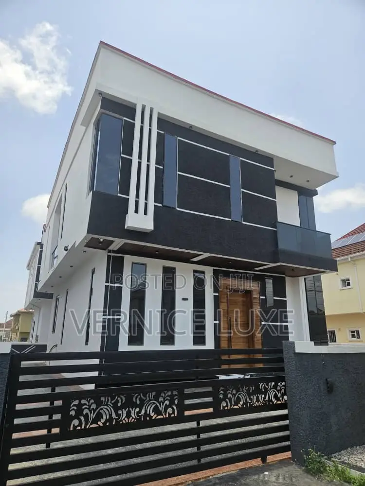 4bdrm Duplex in Emperor Estate, Sangotedo for sale in Sangotedo
