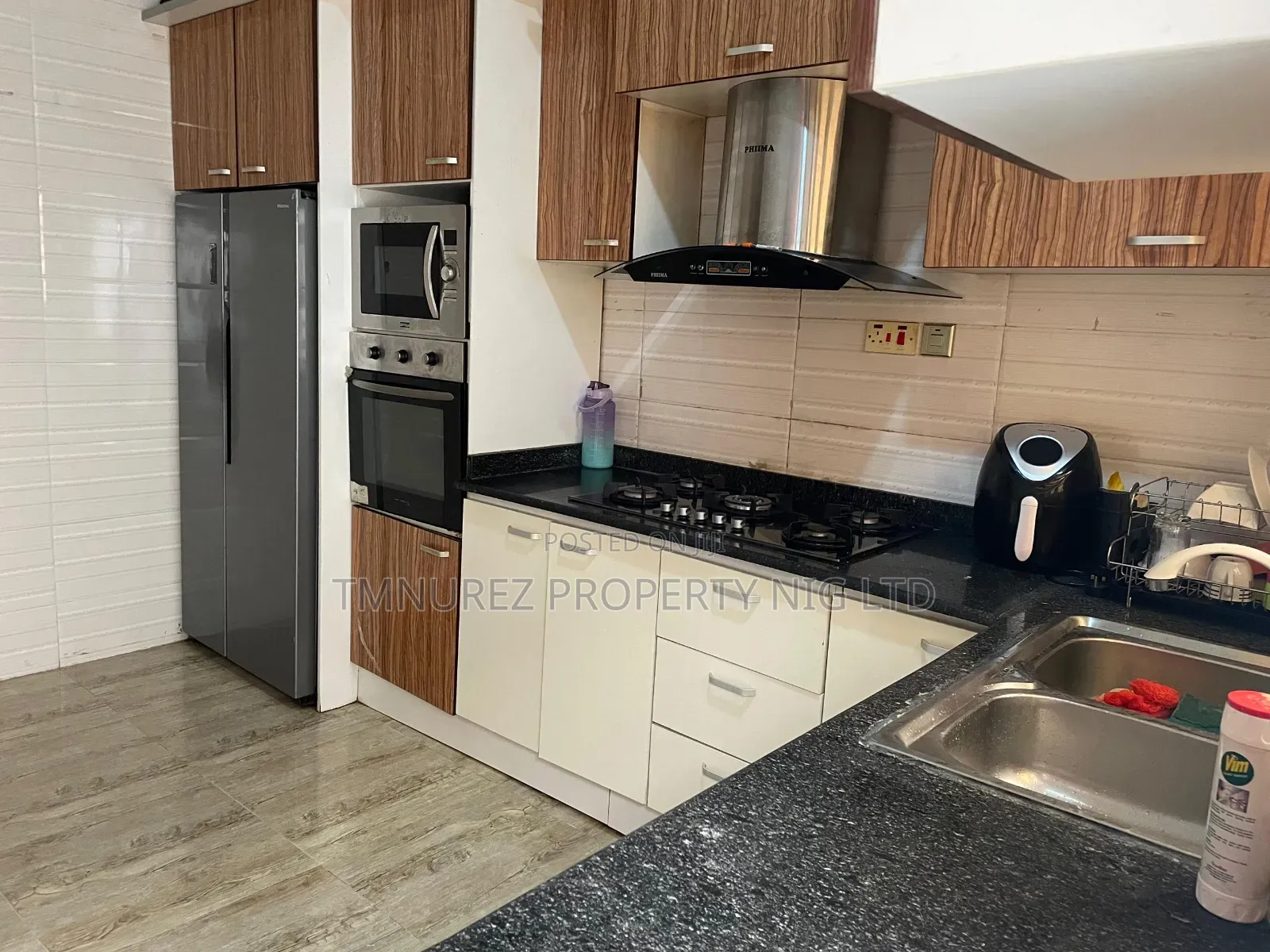 Studio Apartment in Orchild Road, Chevron for rent in Chevron