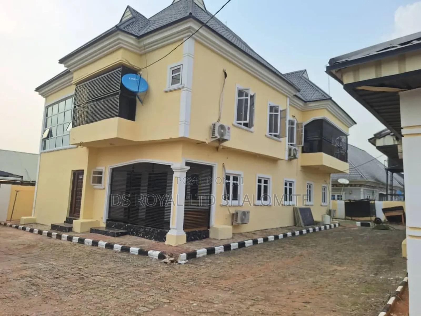 3bdrm Block of Flats in Benin City for sale in Benin City