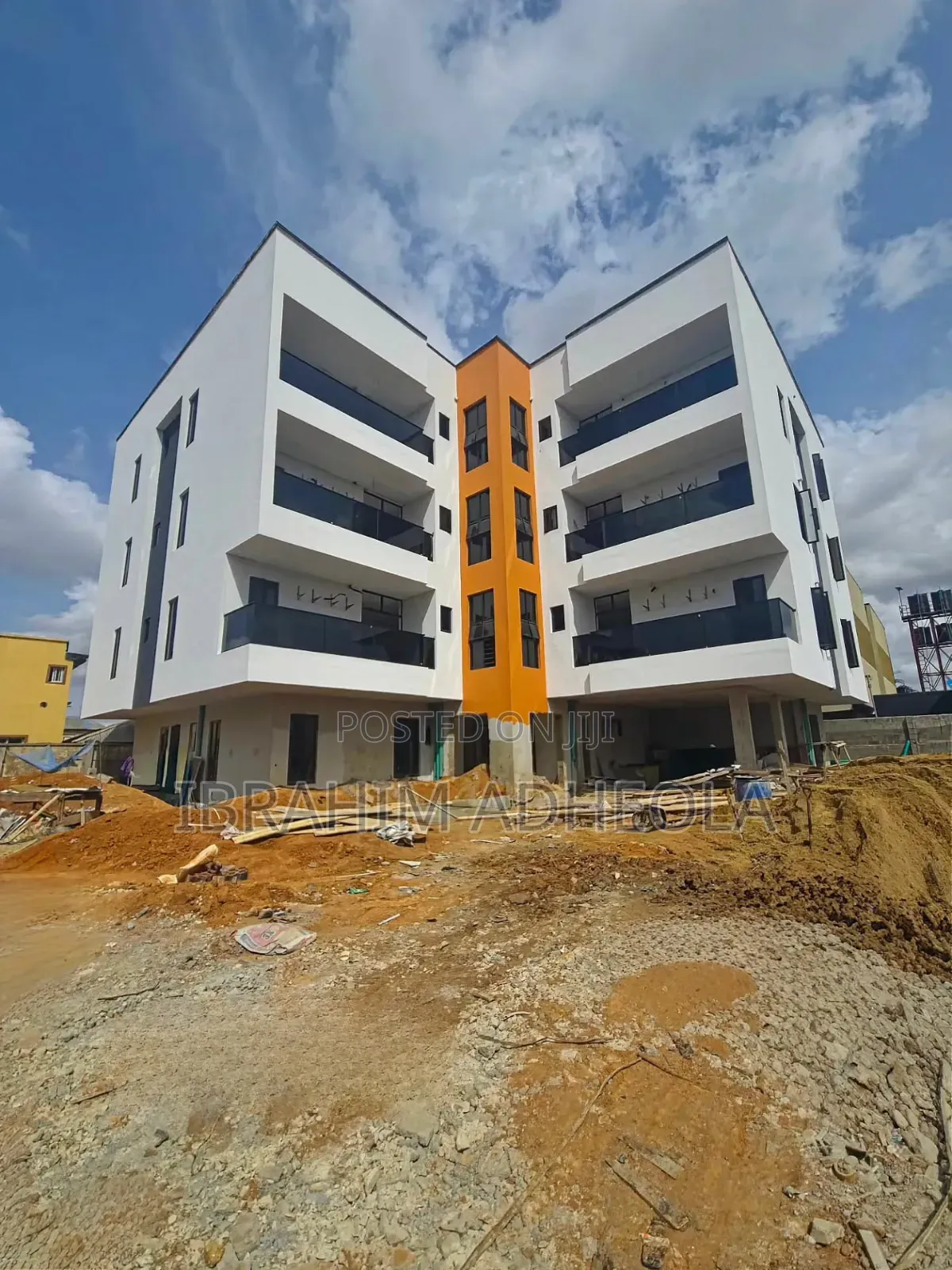 3bdrm Apartment in Ikeja Gra for sale in Ikeja GRA