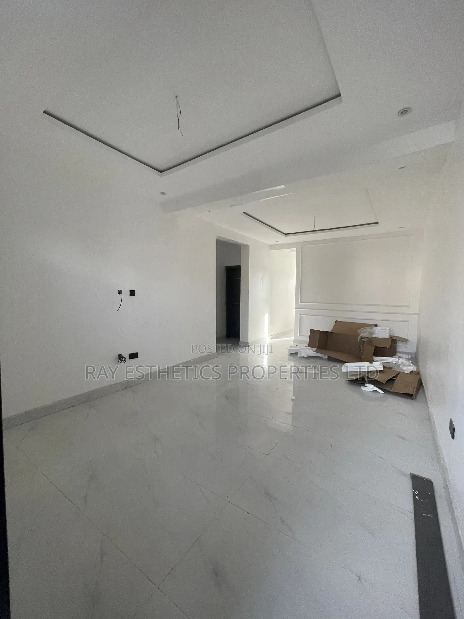 2bdrm Block of Flats in Spg Road, Igbo-efon for sale in Igbo-efon