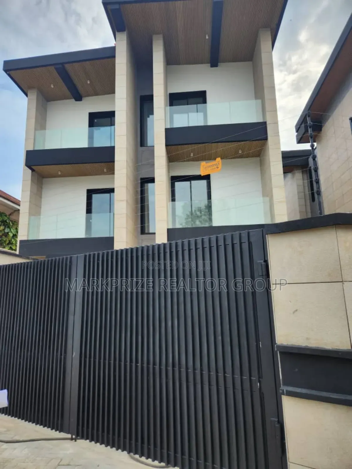 Furnished 5bdrm Duplex in Banana Island Estate for sale in Banana Island