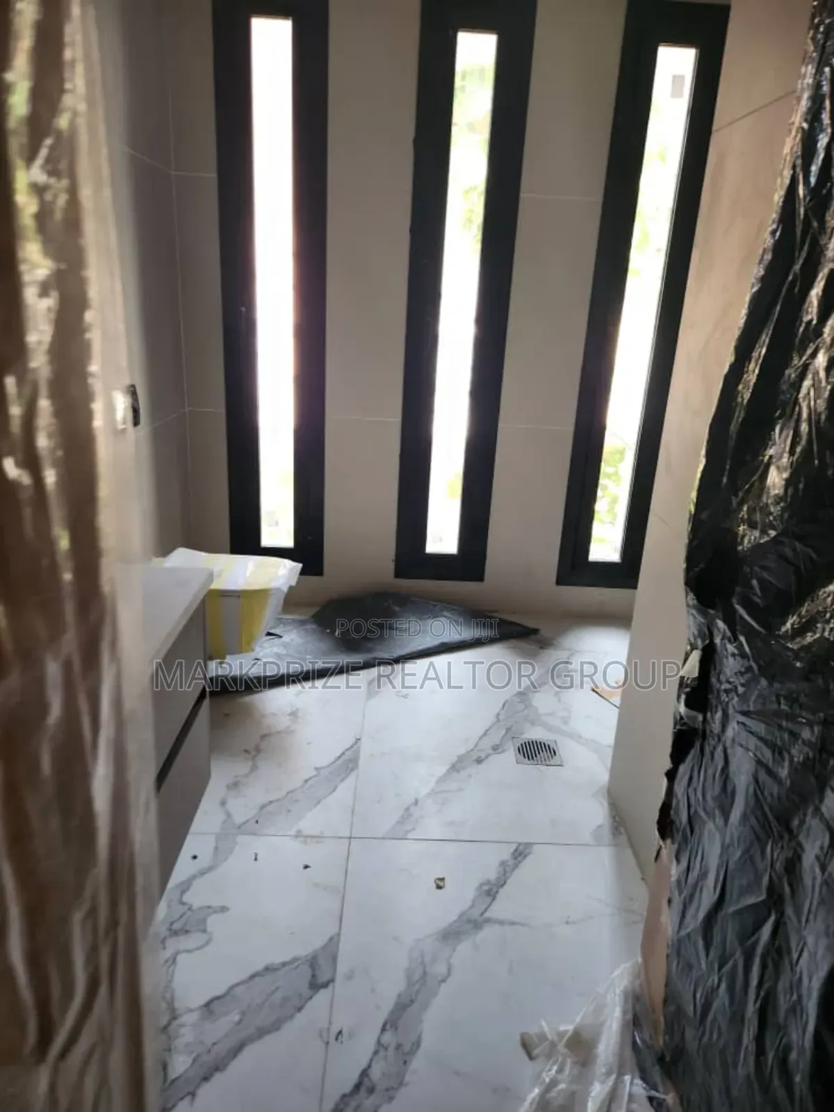 Furnished 5bdrm Duplex in Banana Island Estate for sale in Banana Island