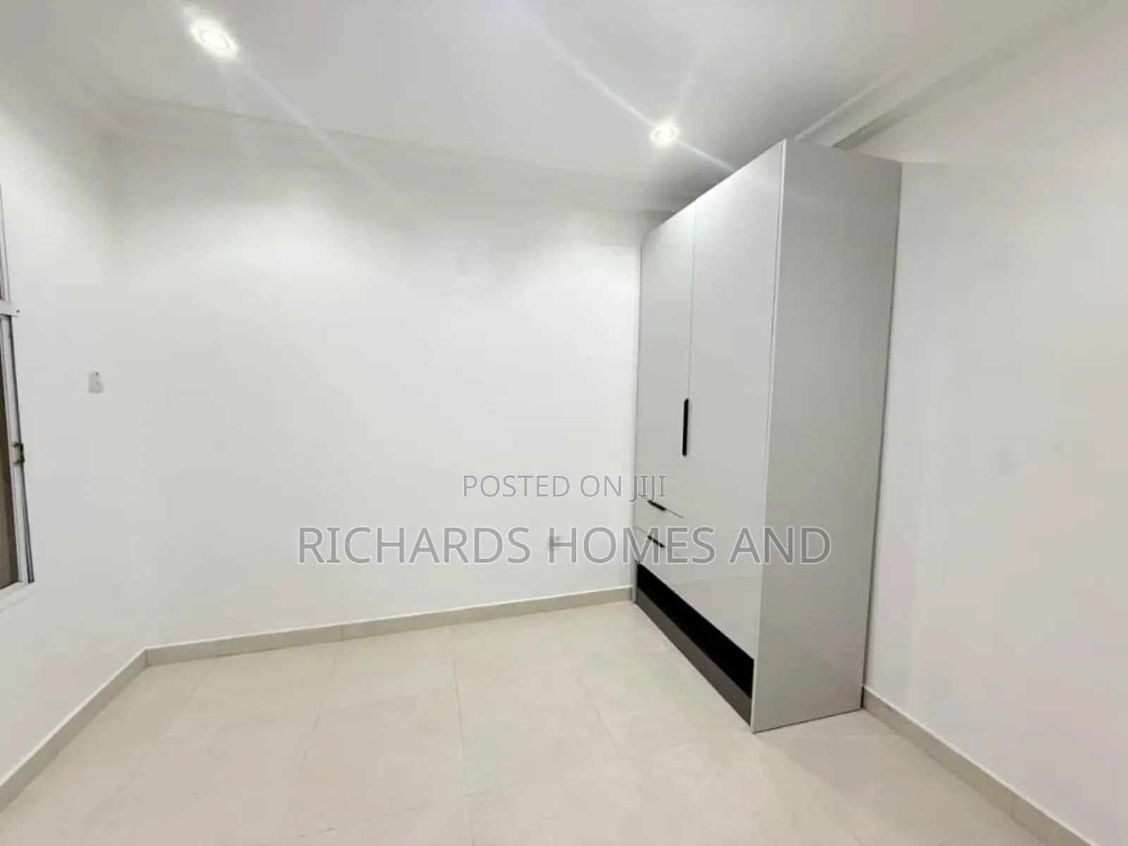 5bdrm Duplex in Banana for rent in Banana Island