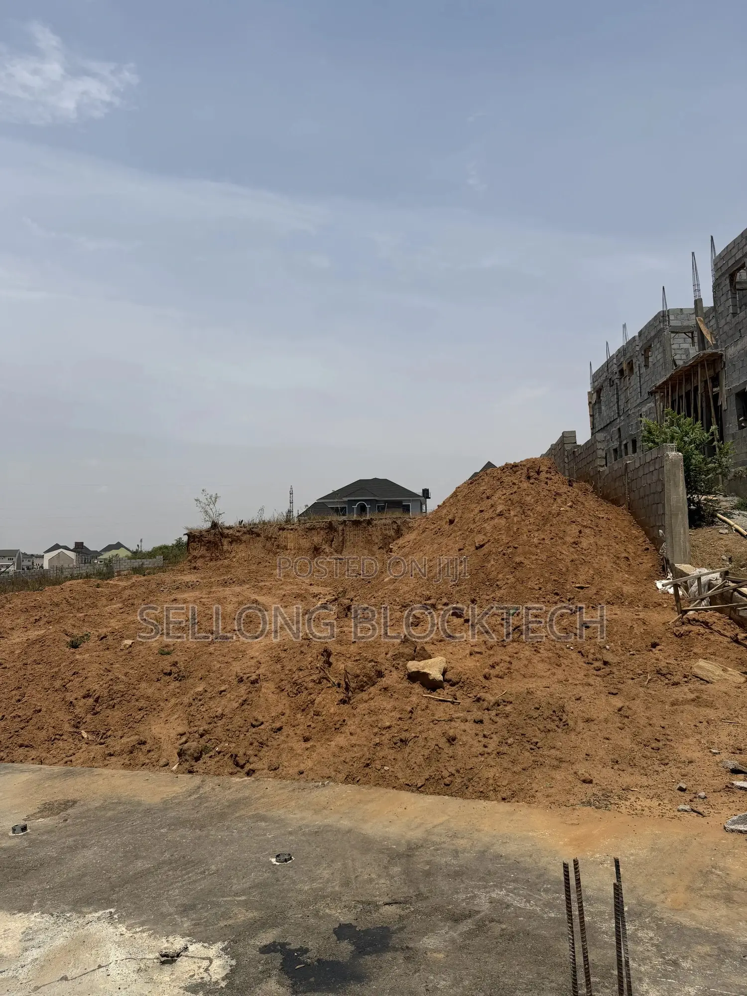 Land of Size 1000 SQM in Guzape District