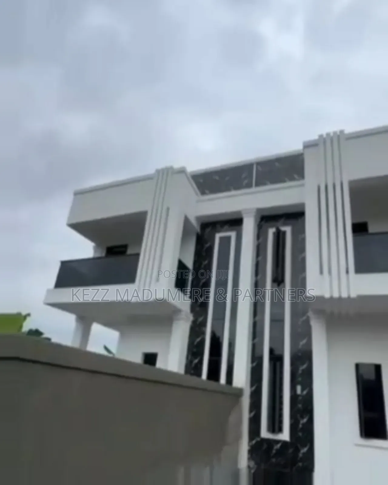 4bdrm Duplex in Eneka Eliozu Link for sale in Eneka