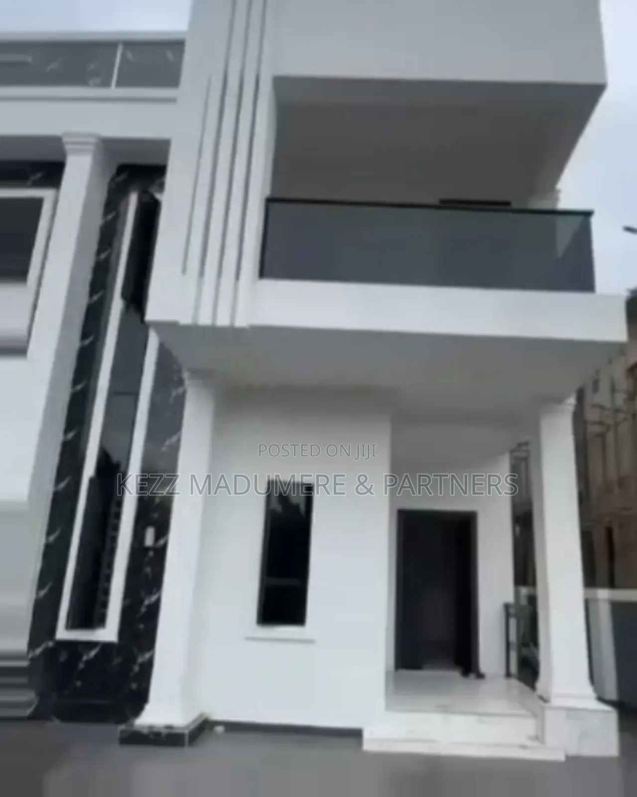 4bdrm Duplex in Eneka Eliozu Link for sale in Eneka