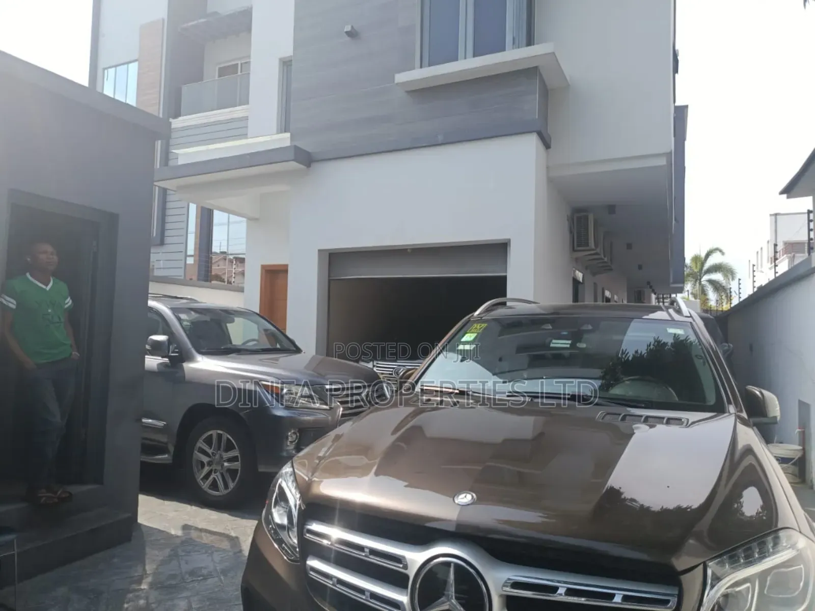 Furnished 5bdrm Duplex in Parkview Estate for sale in Parkview Estate