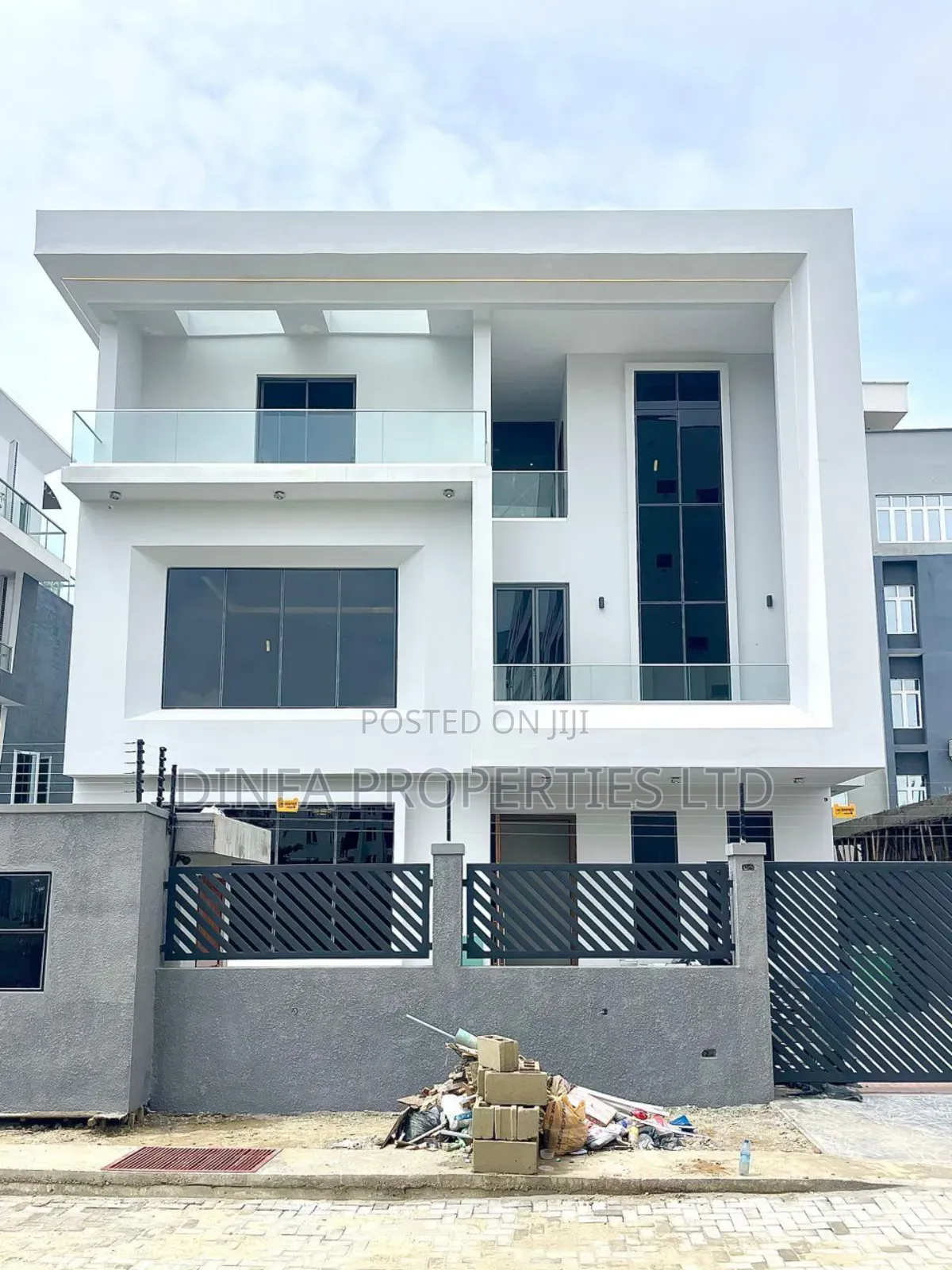 5bdrm Duplex in Ikoyi for sale in Ikoyi S.W
