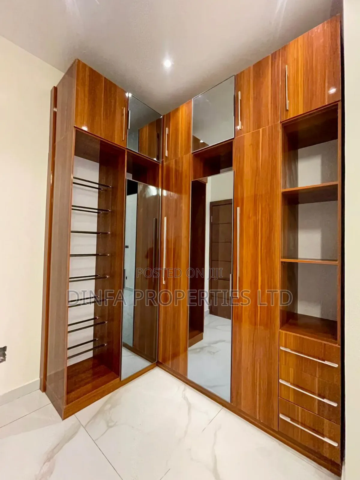 5bdrm Duplex in Ikoyi for sale in Ikoyi S.W