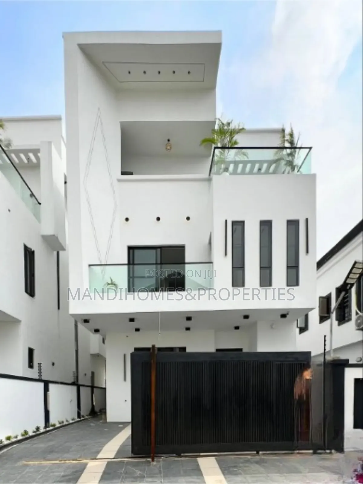 5bdrm Duplex in Ikota for sale in Ikota