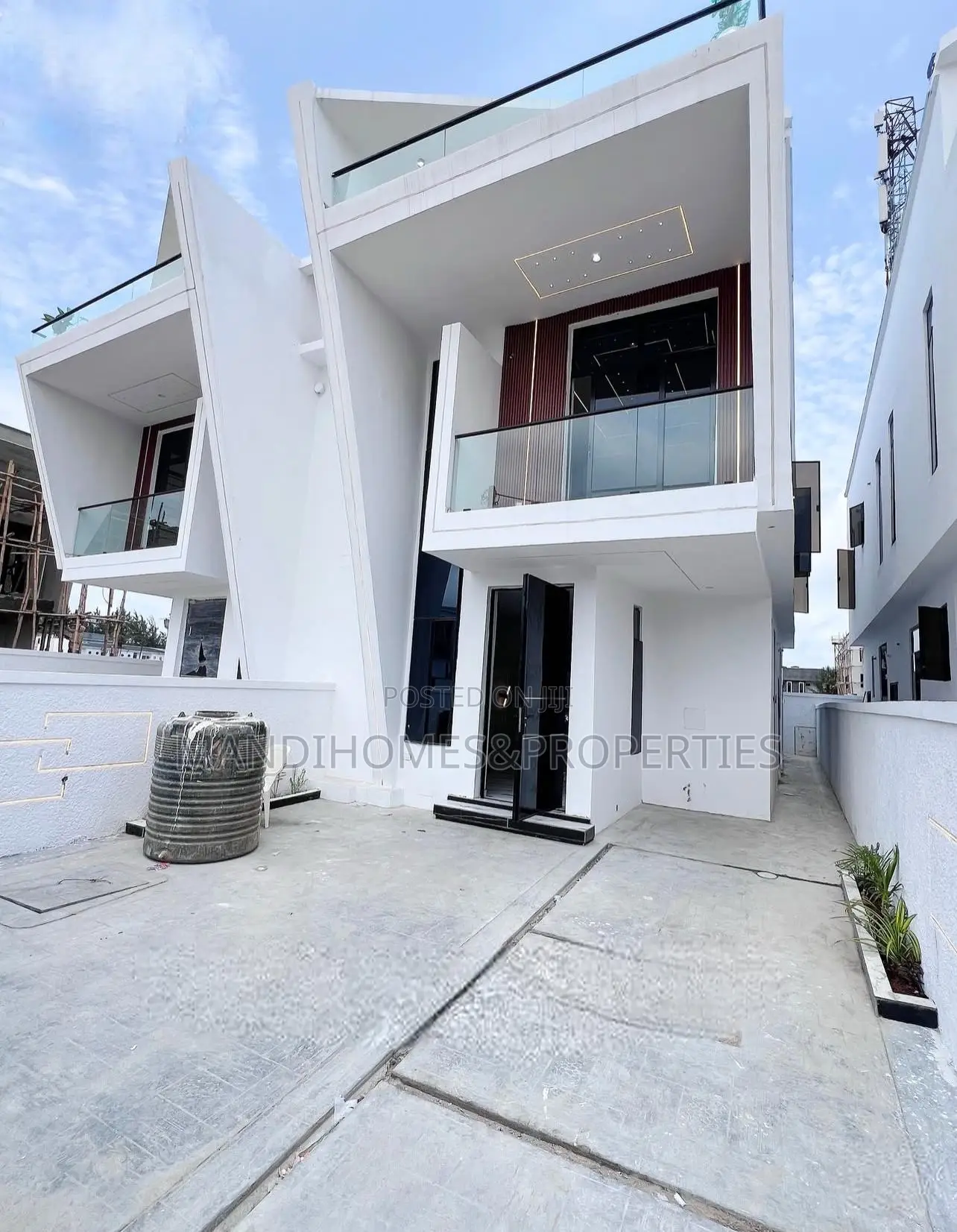 4bdrm Duplex in Lekki for sale in Lekki