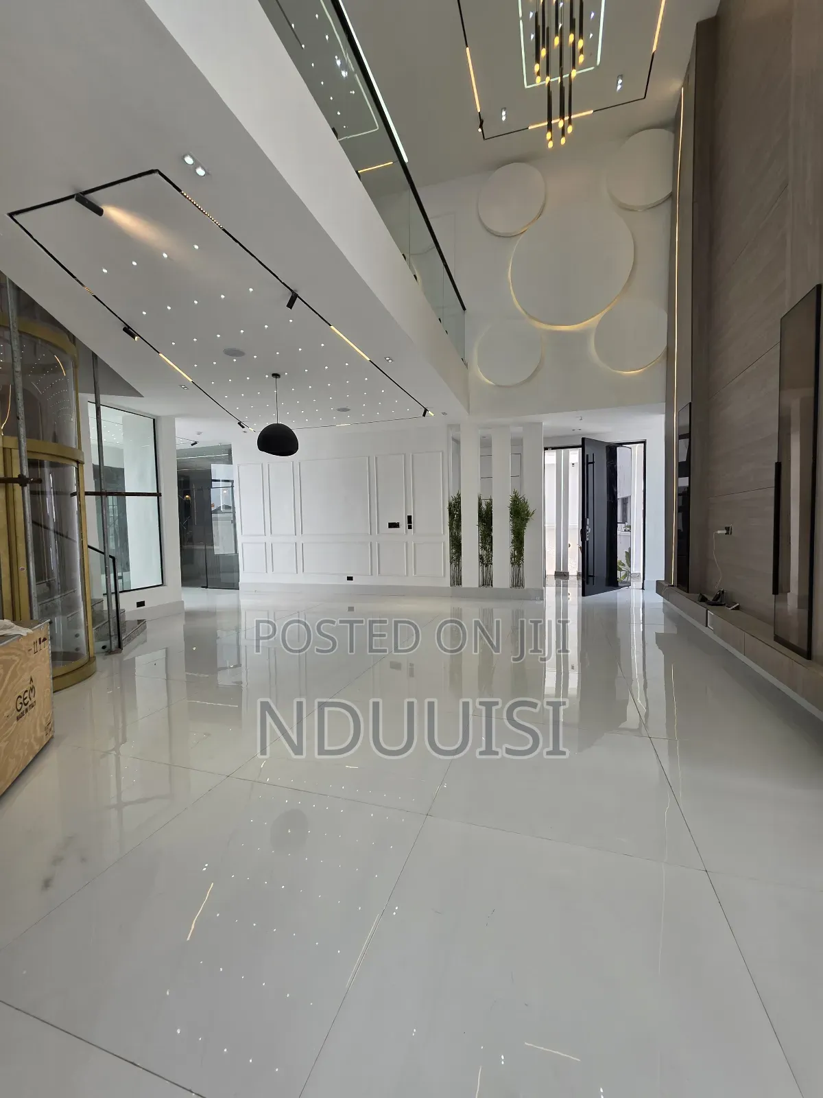 5bdrm Duplex in Chevron for sale in Chevron