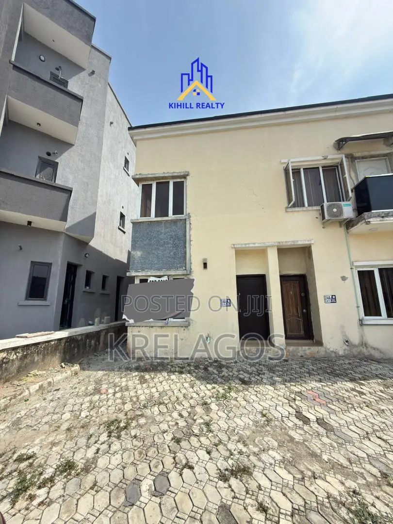 1bdrm Duplex in Chevron for sale in Chevron