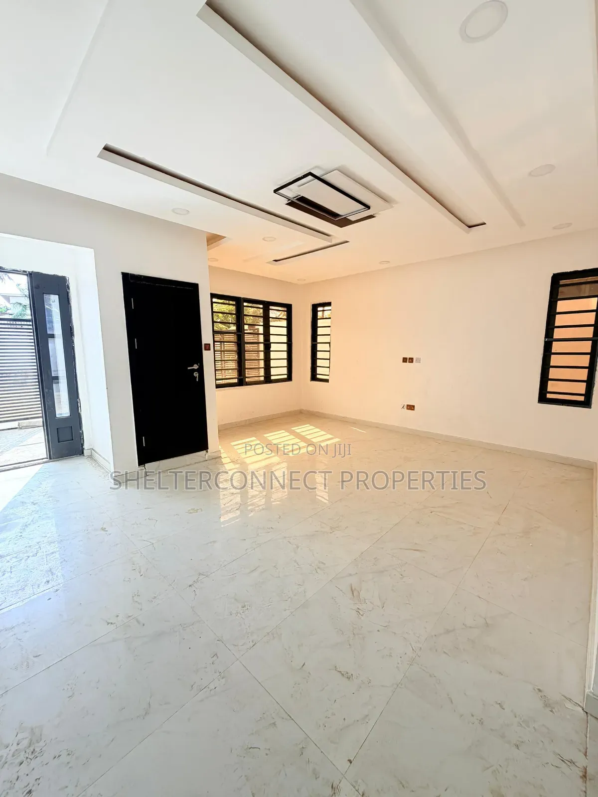 5bdrm Duplex in Anthony Village for sale in Anthony Village