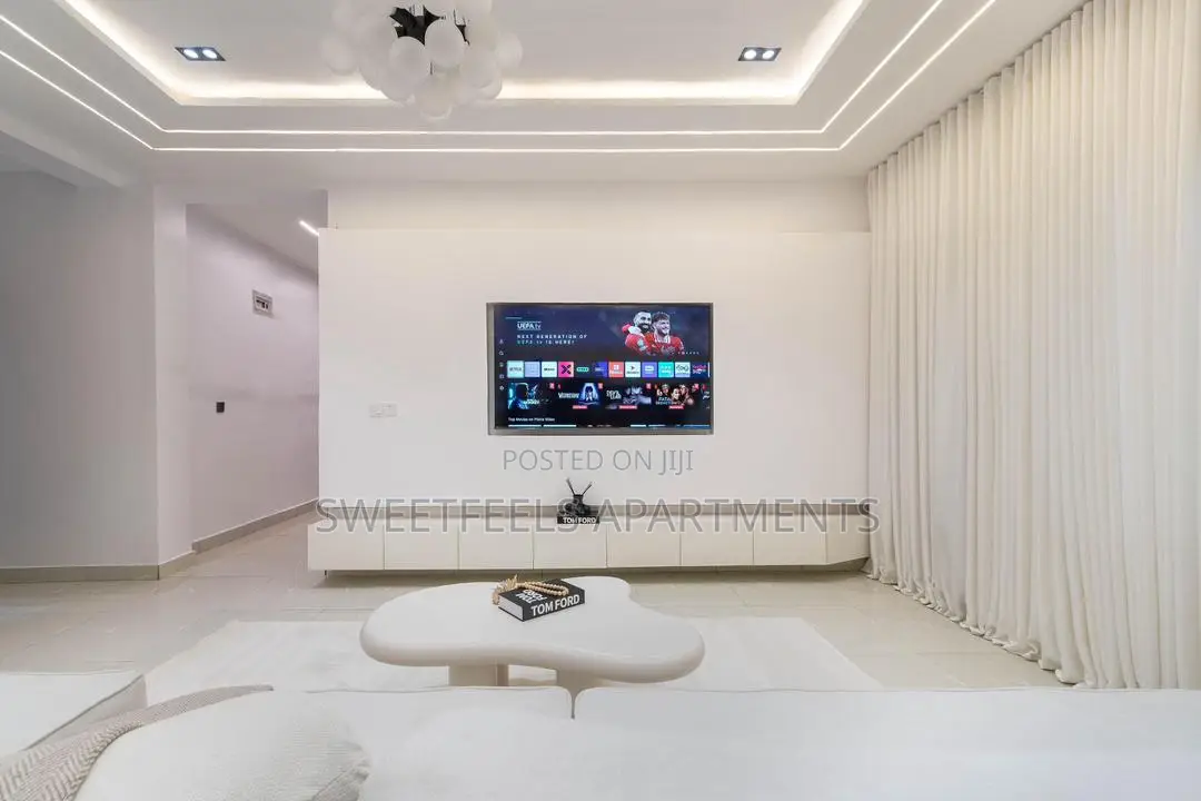 1 Bedroom Apartment With Ps5,Swimming Pool in Ikate