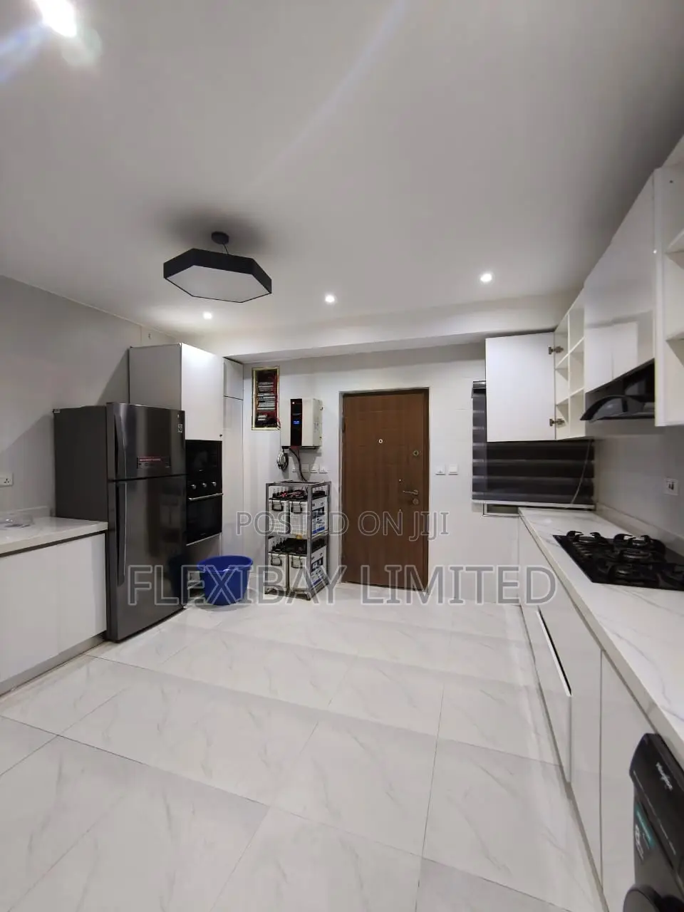 Furnished 3bdrm Penthouse in Primewaters, Ikate for rent in Ikate