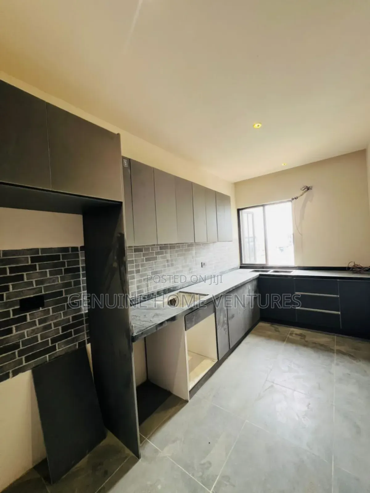 1bdrm Apartment in Lekki Phase One for sale in Lekki Phase 1