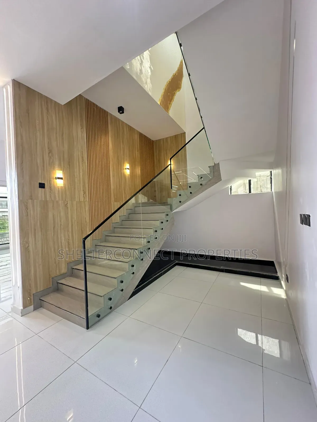 5bdrm Duplex in Off Lekki-Epe Expressway for sale in Off Lekki-Epe Expressway