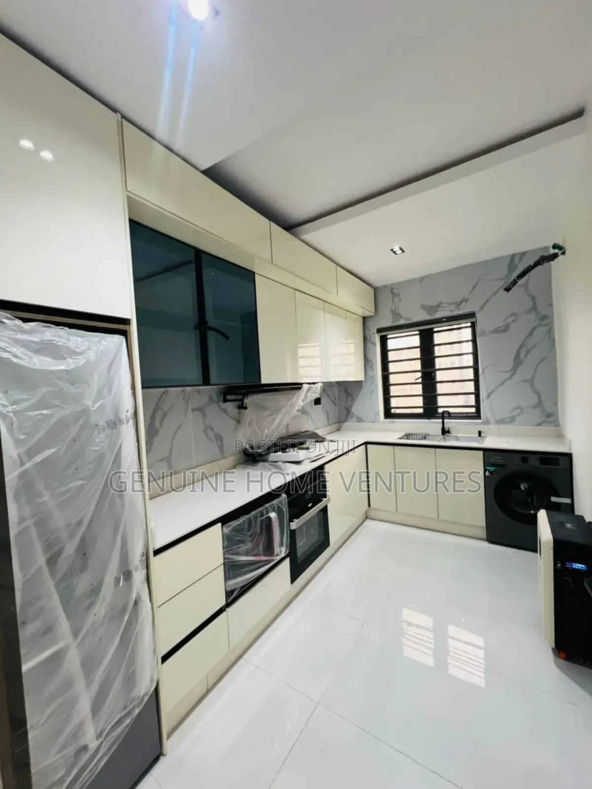 3bdrm Apartment in Lekki Phase 1 for sale in Lekki Phase 1
