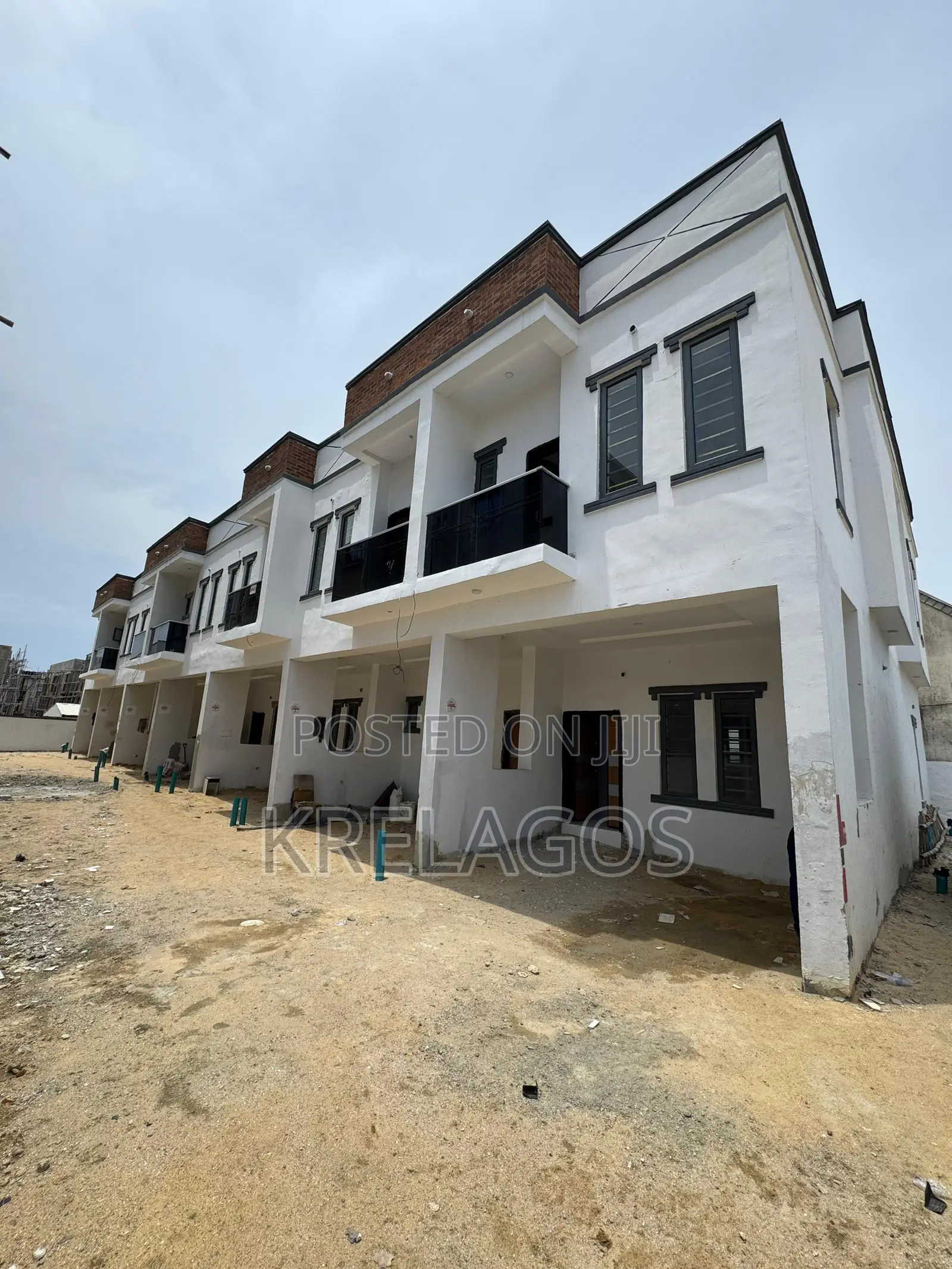 3bdrm Duplex in Ikota for sale in Ikota