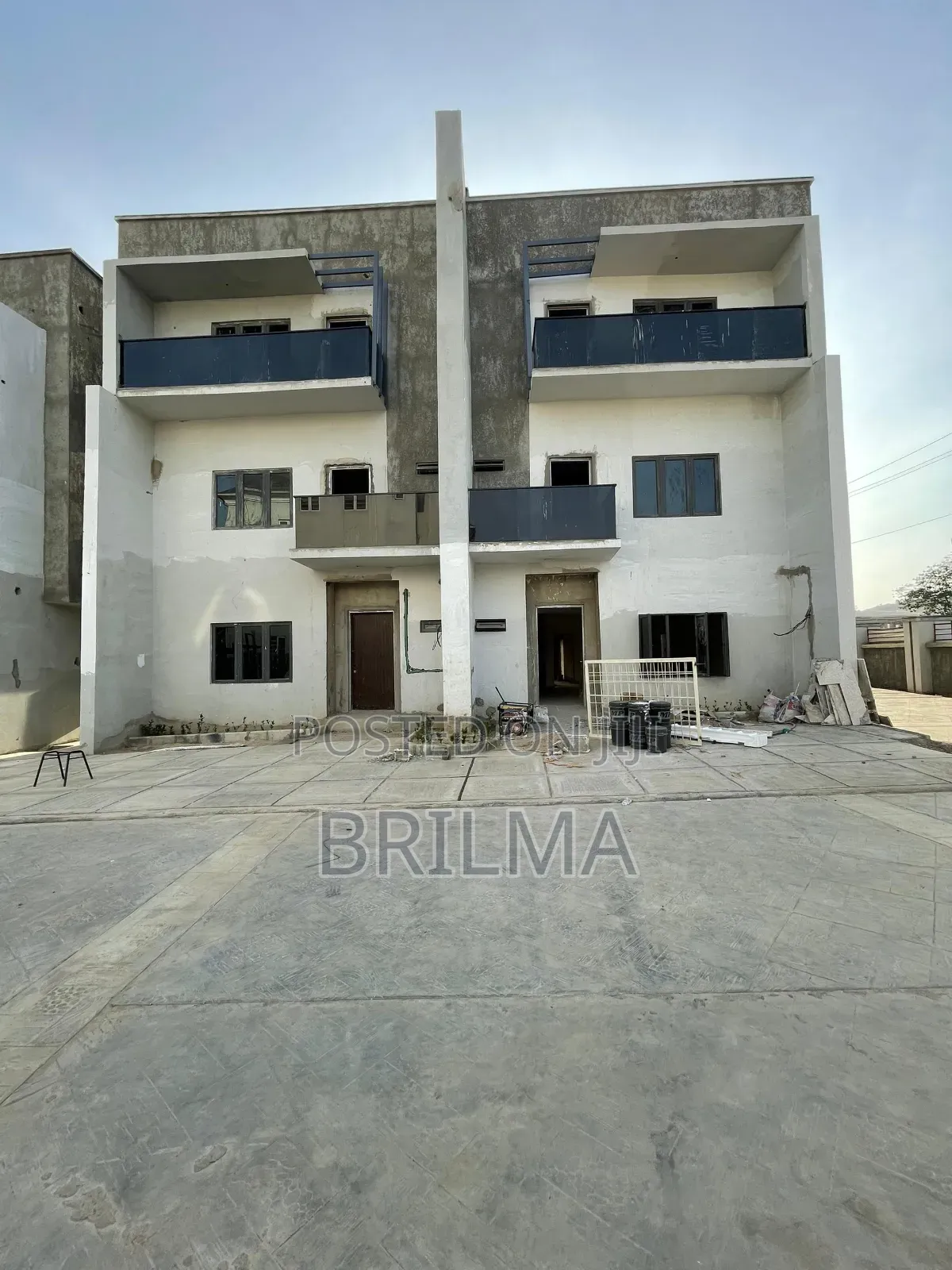 5bdrm Duplex in Jahi for sale in Jahi