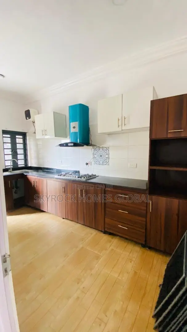 4bdrm Duplex in Sangotedo for rent in Sangotedo