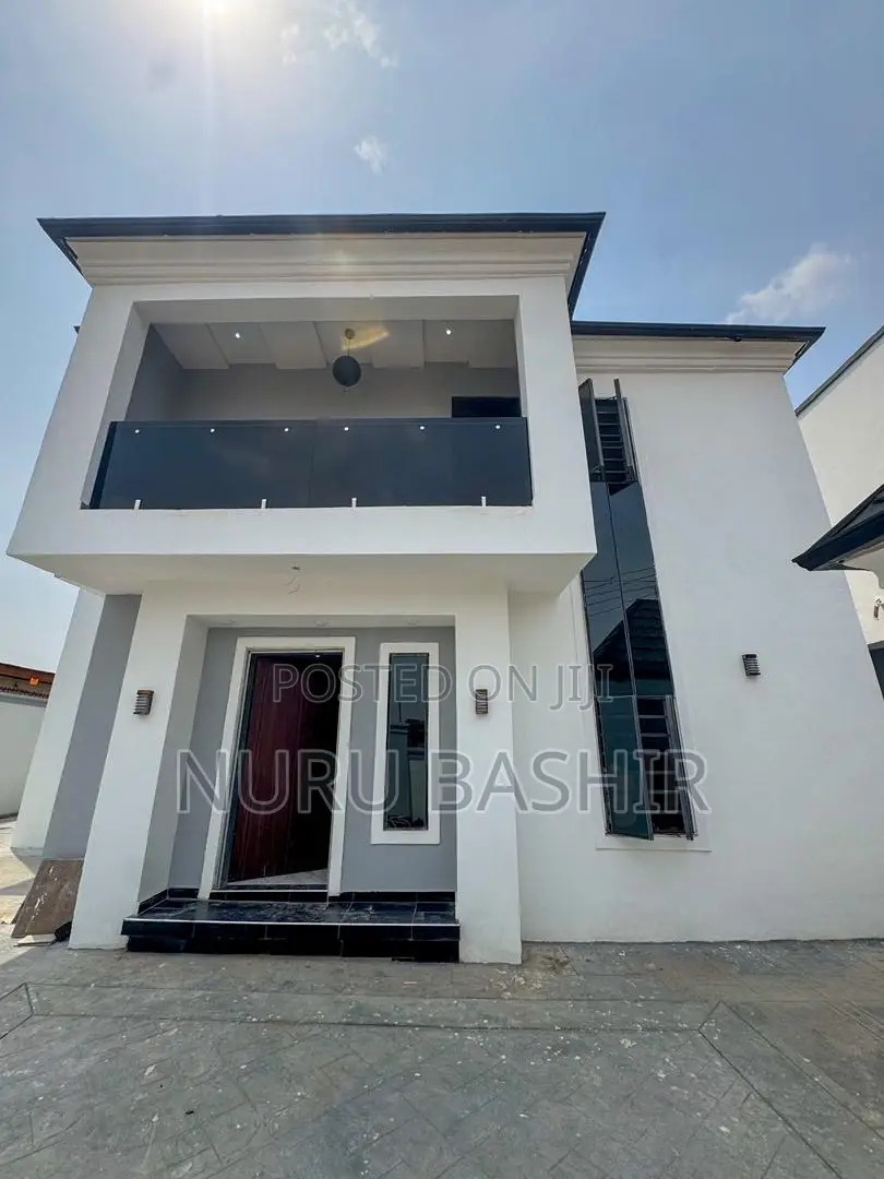 4bdrm Duplex in Zoe Oluyole Estate for sale in Oluyole Estate
