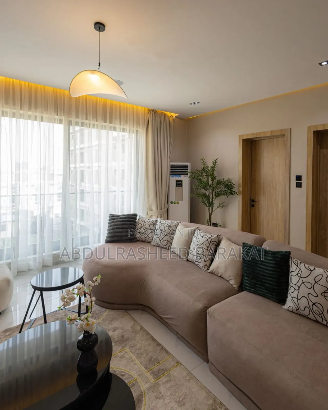Luxury 2bedroom Apartment With Balcony/Pool/Gym in Lekki Phase 1