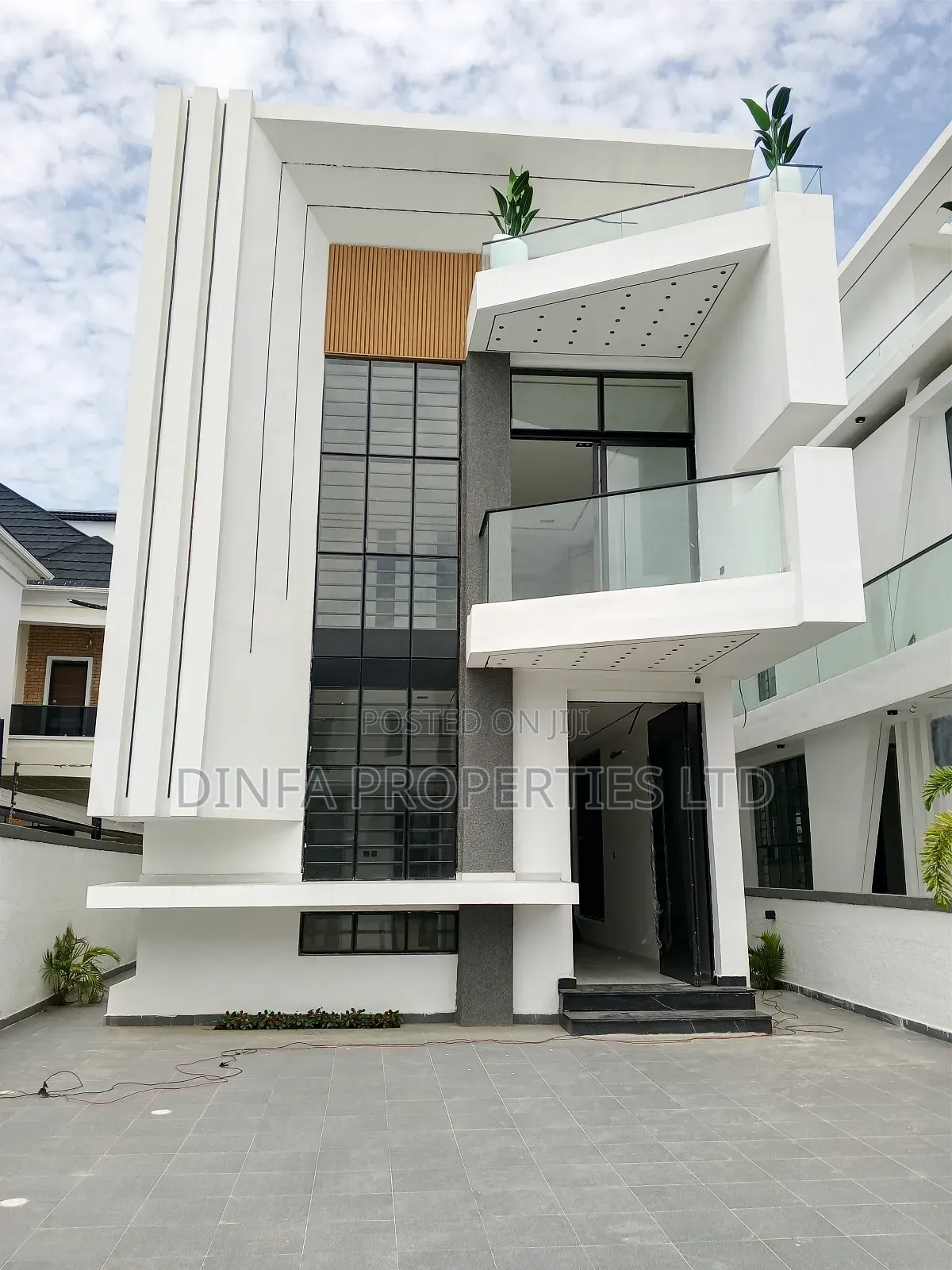 5bdrm Duplex in Oral Estate, Ikota for sale in Ikota