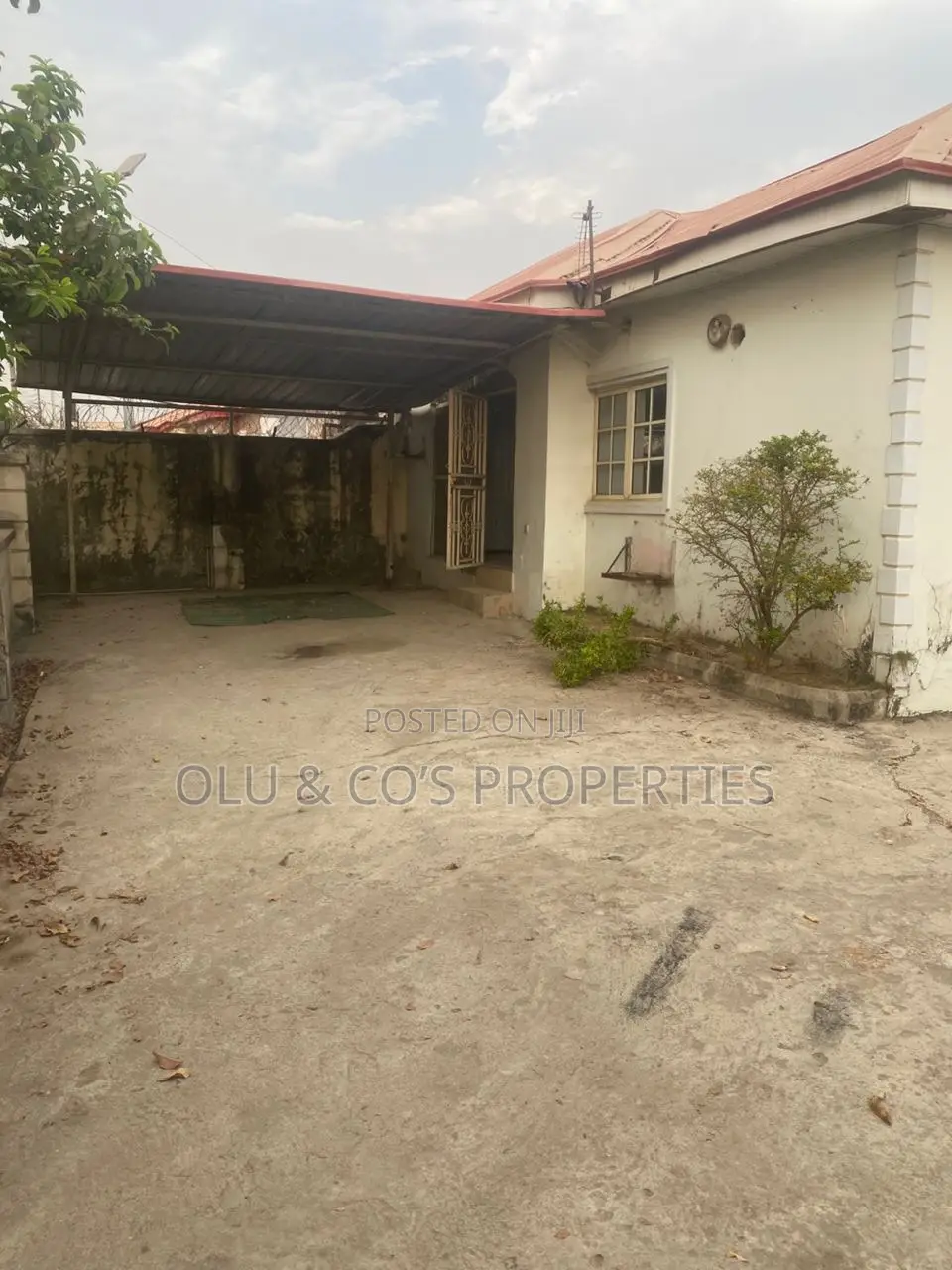 2bdrm Bungalow in Trademore Estate, Lugbe District for sale in Lugbe District