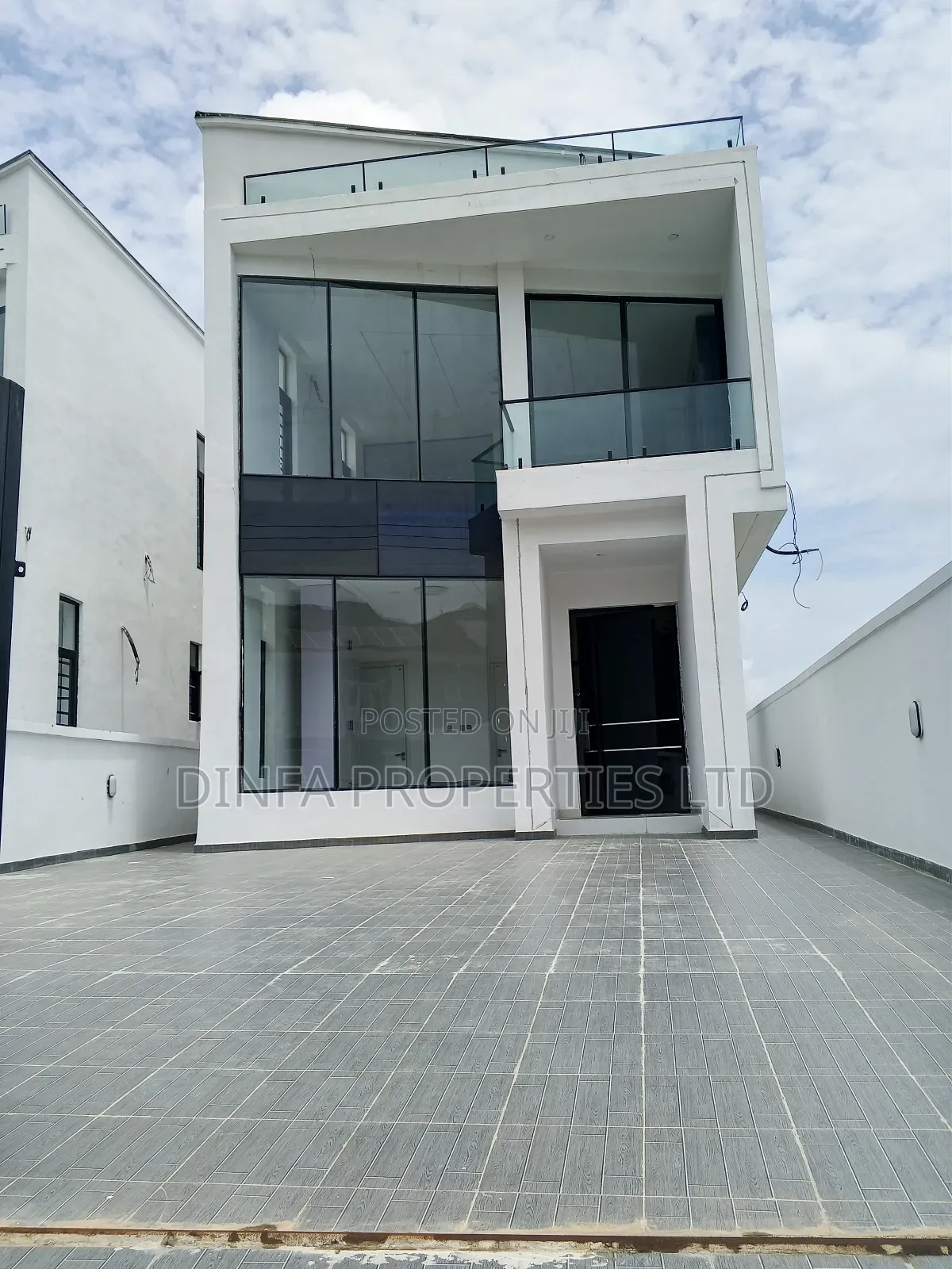 5bdrm Duplex in Oral Estate, Ikota for sale in Ikota