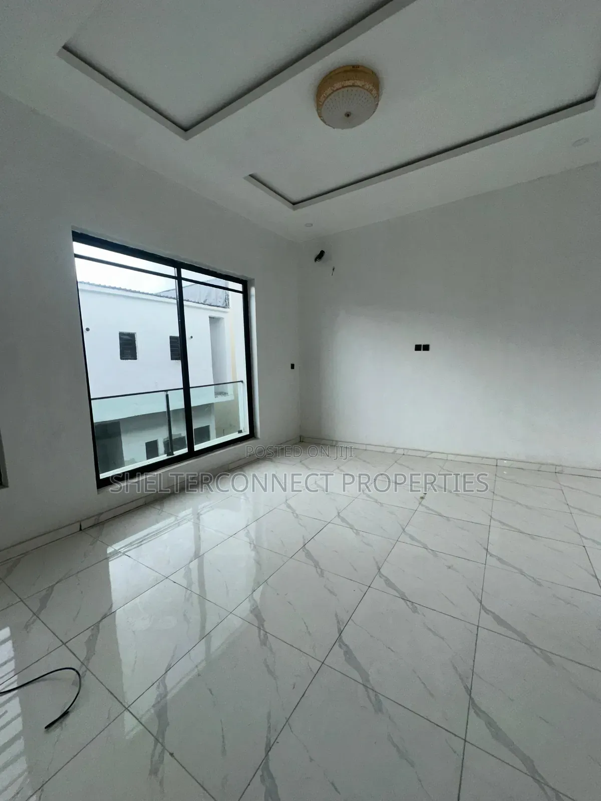 4bdrm Duplex in Ikota for sale in Ikota