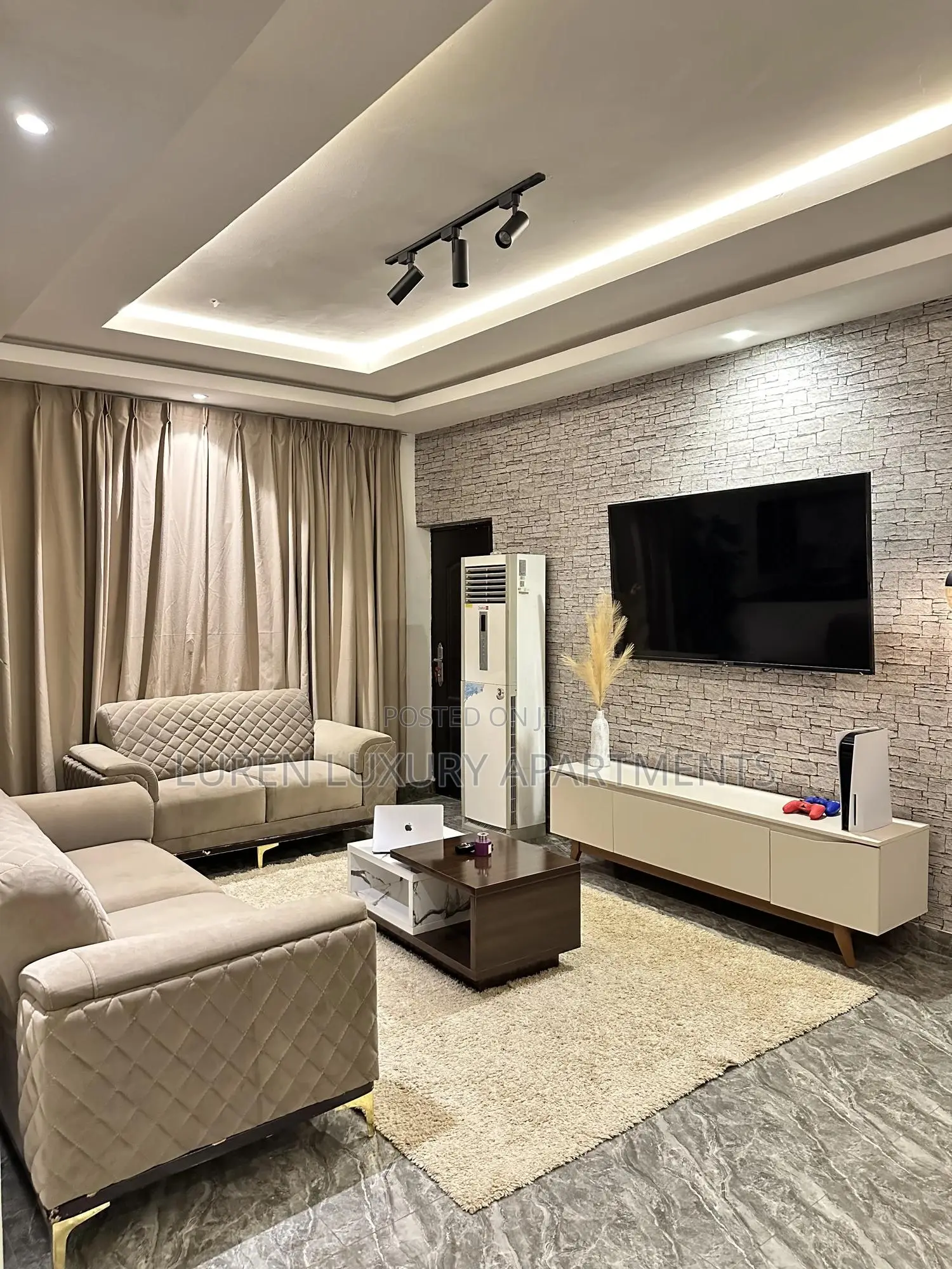 3 Bedroom Apartment With Ps5, Basketball Court Beautiful Aesthetics in Katampe (Main)