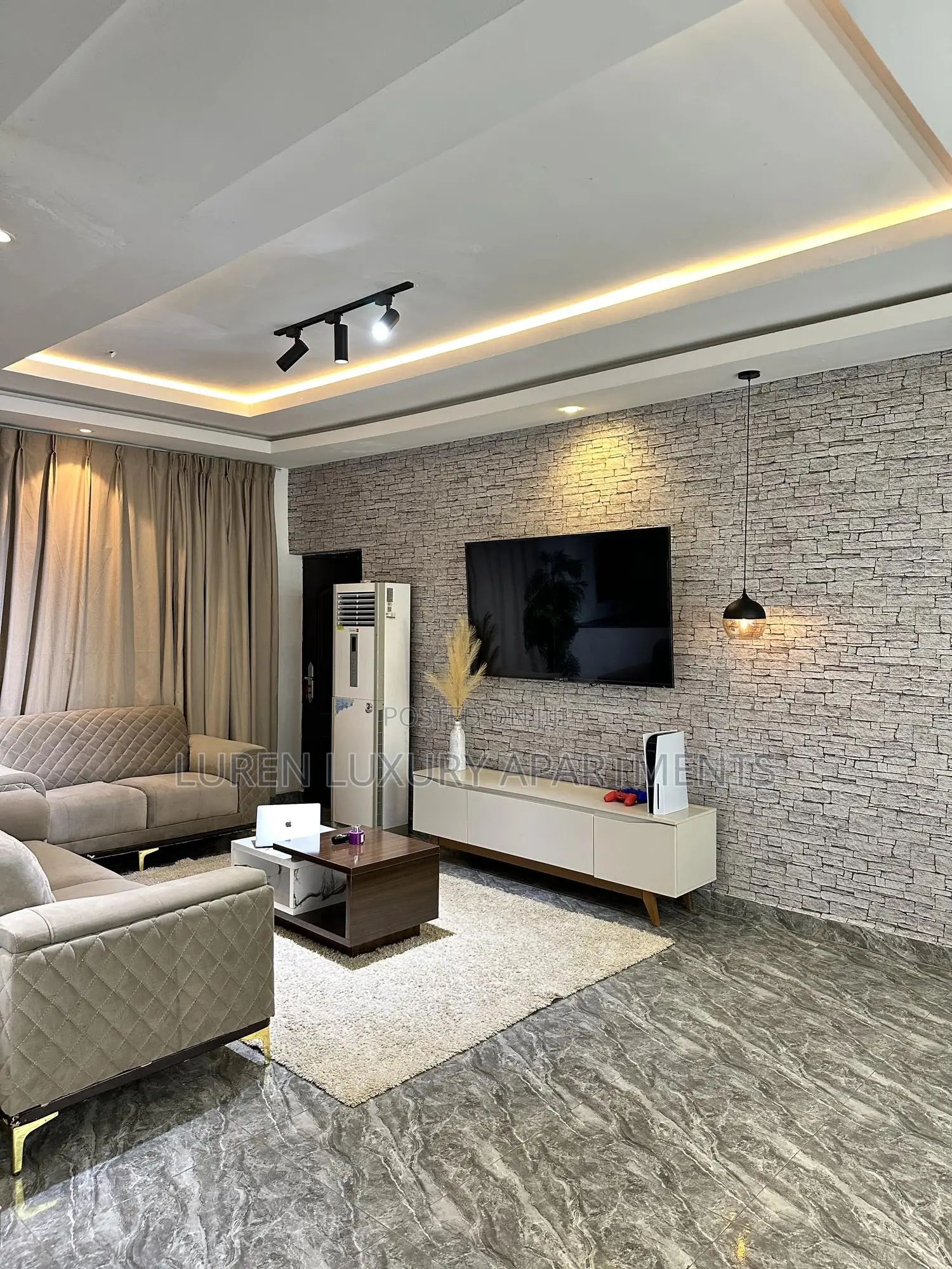 3 Bedroom Apartment With Ps5, Basketball Court Beautiful Aesthetics in Katampe (Main)