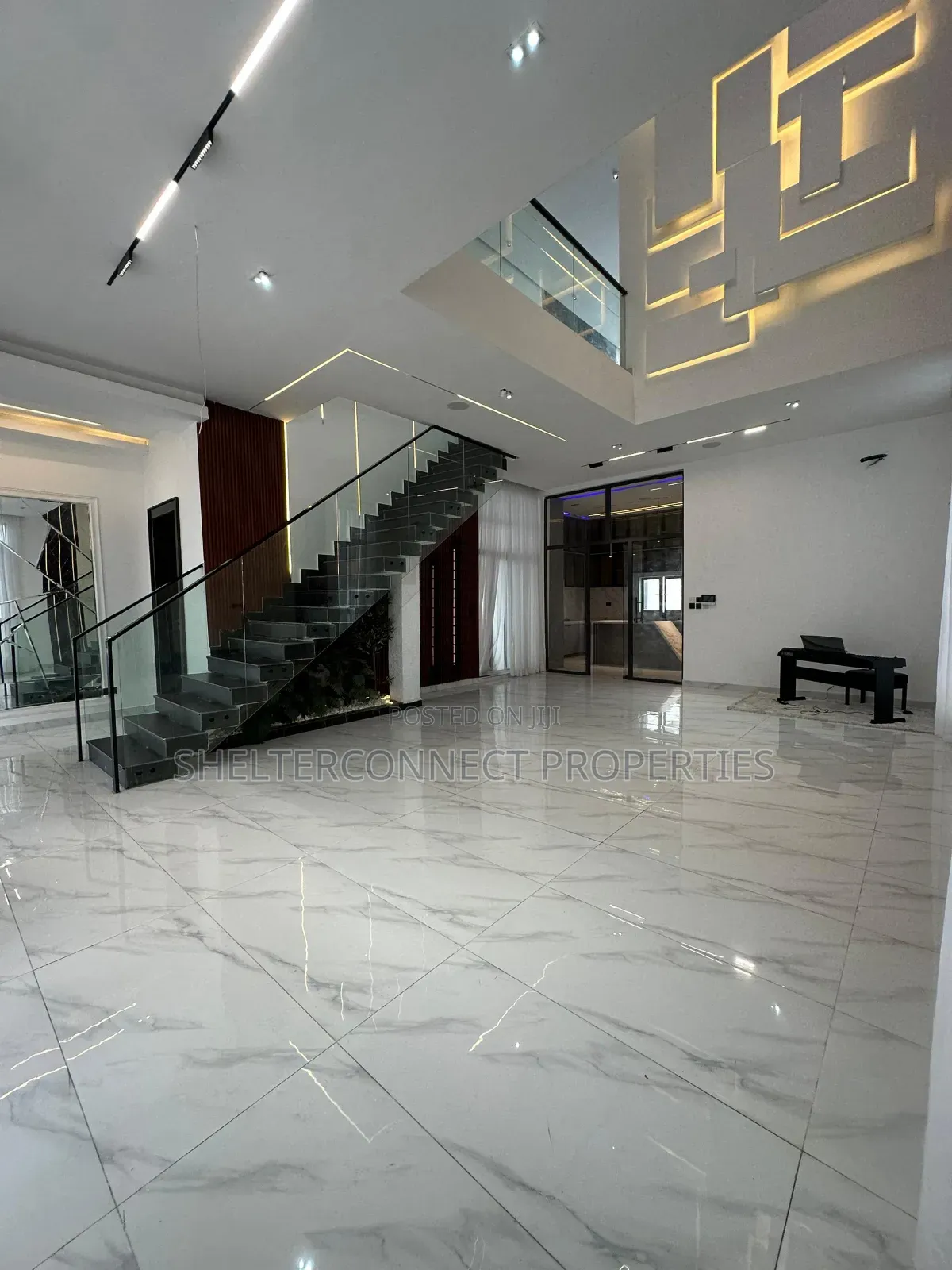 5bdrm Duplex in Lekki Expressway for sale in Lekki Expressway
