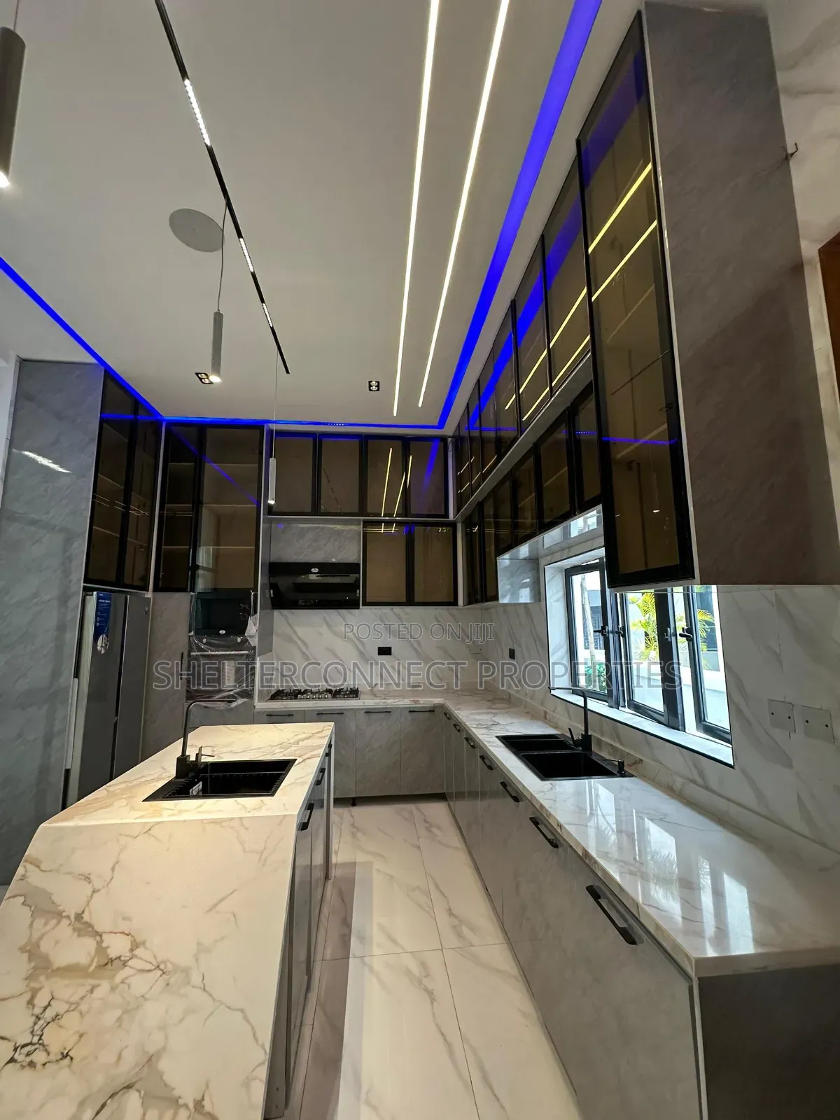 5bdrm Duplex in Lekki Expressway for sale in Lekki Expressway