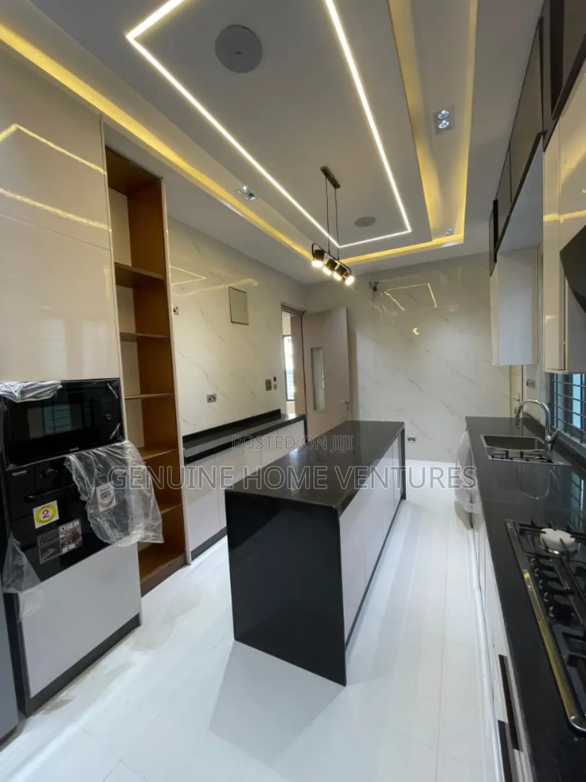5bdrm Duplex in Lekki Phase One for sale in Lekki Phase 1