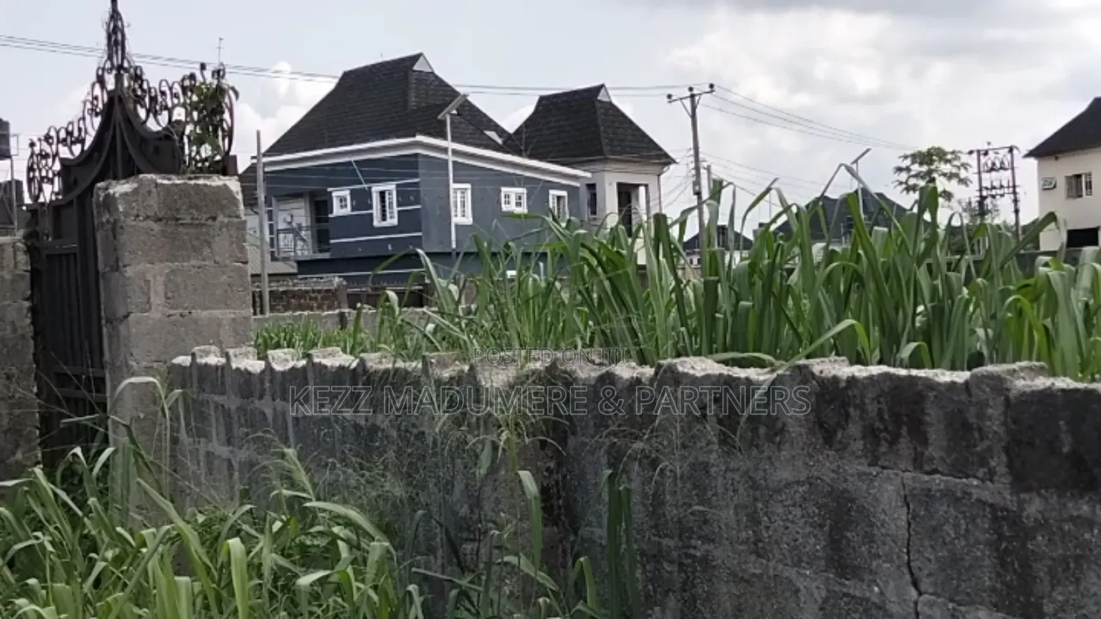 For Sale :Bfenced 2 Plots , 2 Poles Off Sars Road, Ph in Rukpokwu