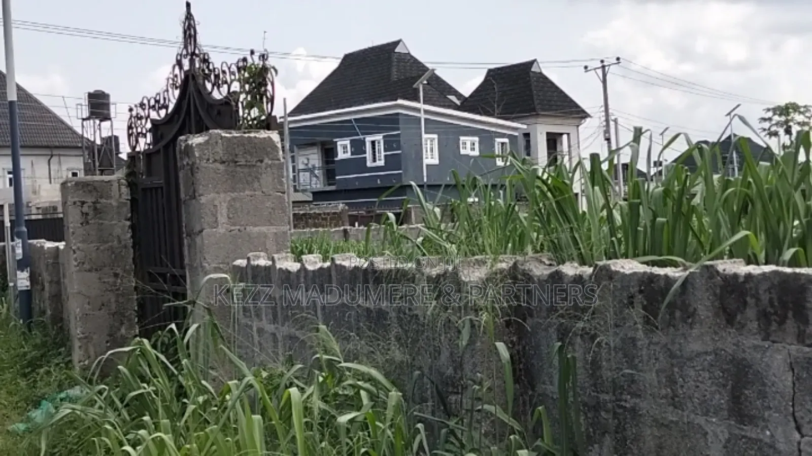 For Sale :Bfenced 2 Plots , 2 Poles Off Sars Road, Ph in Rukpokwu