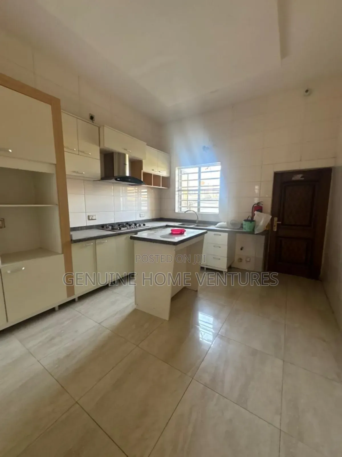1bdrm Shared Apartment in Ikota Gra for rent in Ikota