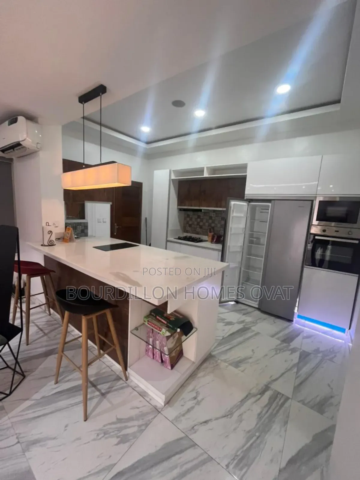 Furnished 3bdrm Apartment in Off Bourdilon Ikoyi for rent in Ikoyi S.W