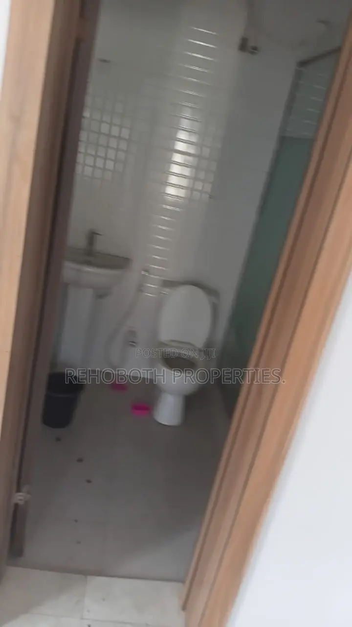 4bdrm Duplex in Jericho for rent in Jericho