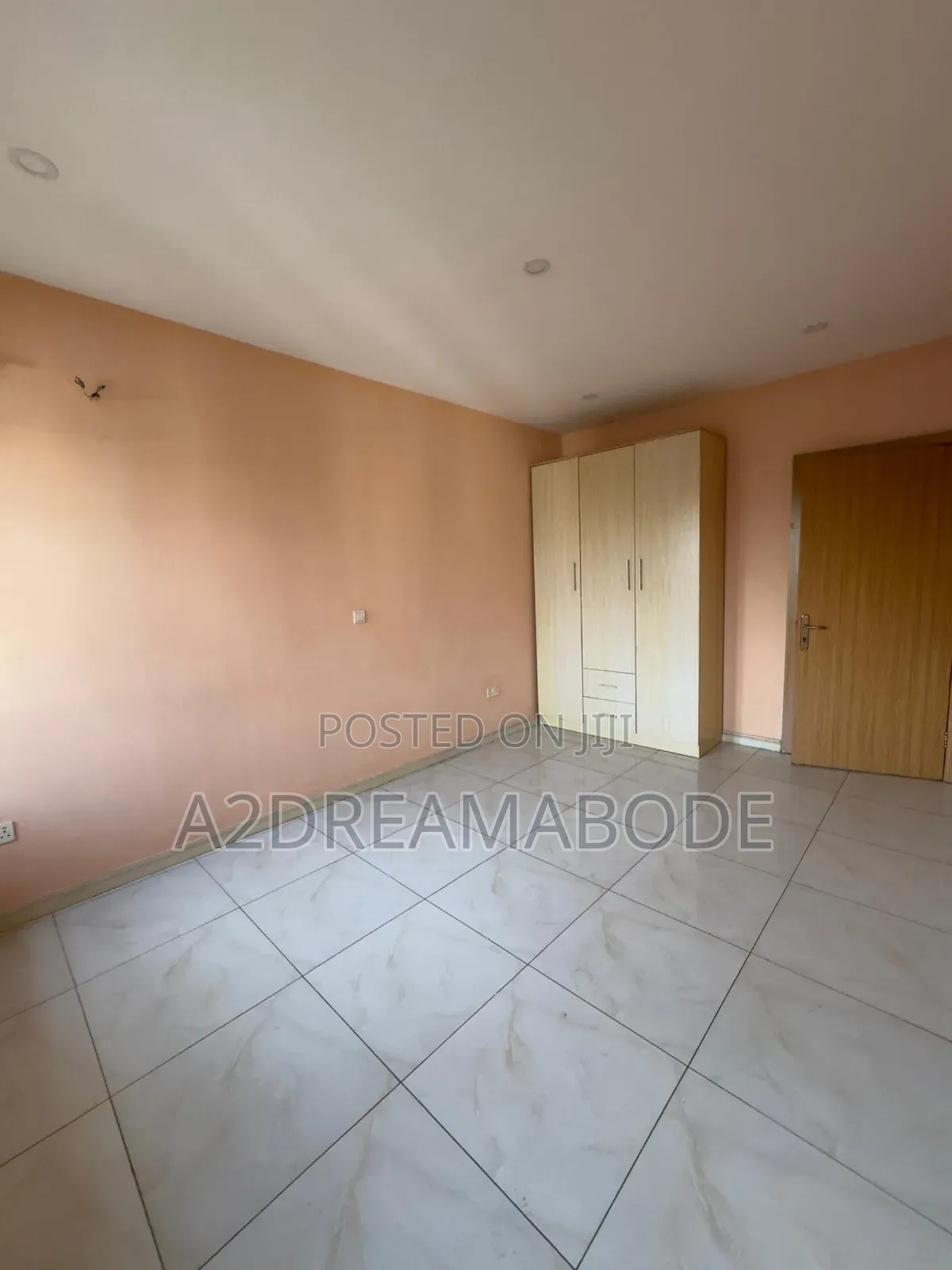 3bdrm Apartment in Ikeja Gra for rent in Ikeja GRA